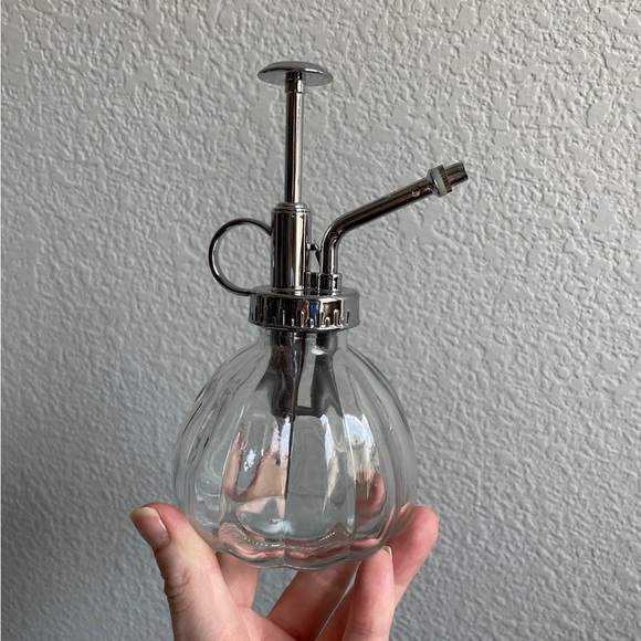 New Sephora Plant Mister and Luggage Tag - Sephora favorites - makeup store - Picture 3 of 6